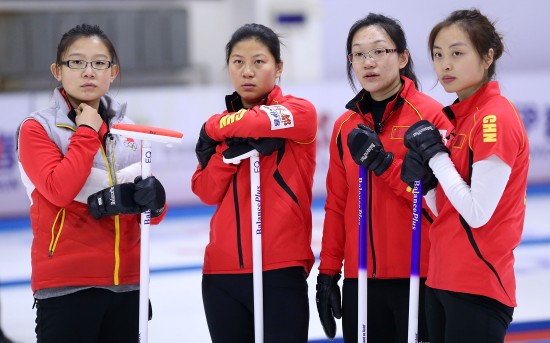 国际女子冰壶邀请赛 中国12-5瑞典晋级决赛(图)