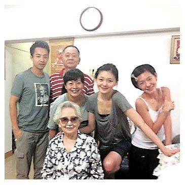 汪小菲赞老婆素颜漂亮 大s海量素颜照(图)