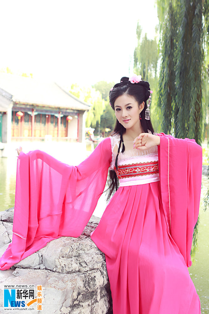 古装剧中的美女婀娜多姿,一言一行,一举一动皆含蓄而唯美,跳起舞来,更