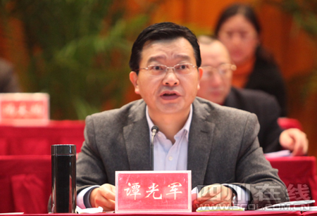 泸县县委副书记,县长谭光军作旅游工作总结并部署下一步文化旅游发展