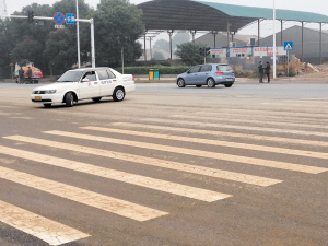 长沙隆平路等城区道路 被驾校当成练车场