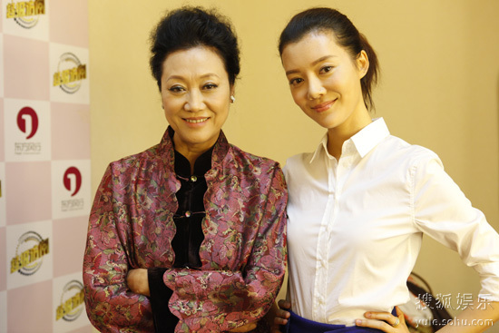 搜狐娱乐讯 近期,车晓和母亲王丽云携手录制的《非常静距离》已经