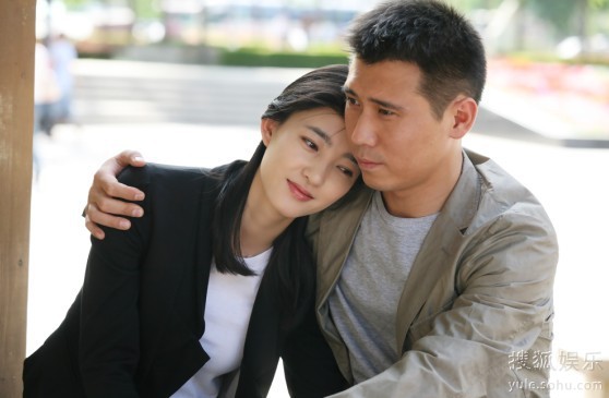 内地电视   搜狐娱乐讯 由王丽坤主演的电视剧《婚巢》日前在江西卫视