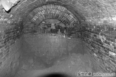 甘肃民勤县发现一座汉代墓葬(组图)