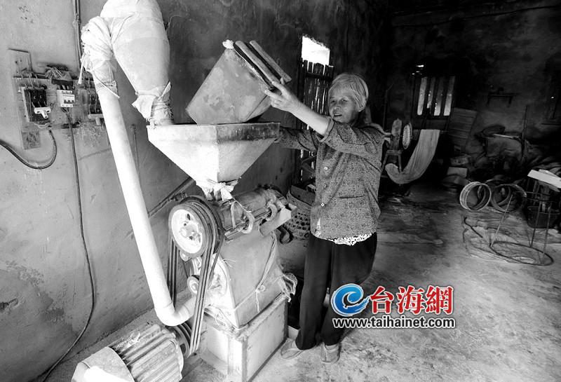 乡村碾米店,她开了33年(图)