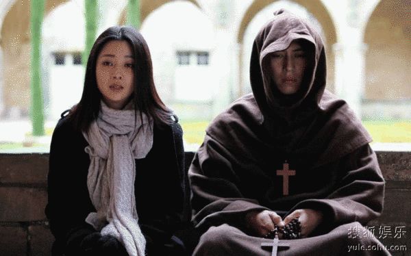 靳东在修道院找到心灵的宁静