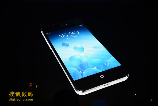 2499元起12月开售 魅族4.4吋四核手机MX2发