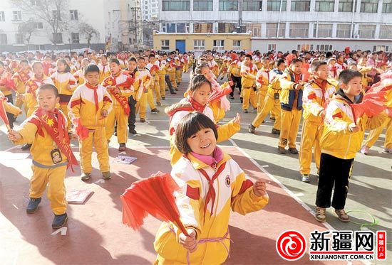 乌鲁木齐两小学课间操引入骑马舞,民族风(图)