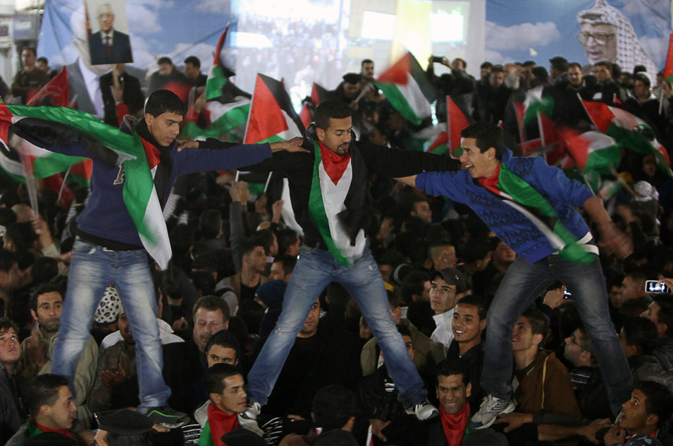 巴勒斯坦“入联”成功 民众街头狂欢