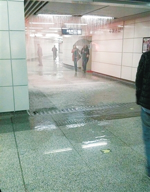 杭州地铁连日出现漏水渗水现象 官方:放心乘坐