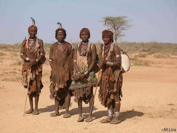 处境堪忧的非洲原始部落【图】