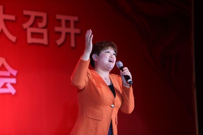 江汉大学隆重举行庆祝党的十八大诗词吟诵暨诗