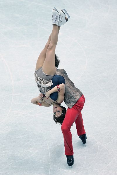 图文：总决赛冰舞自由舞 女选手倒立