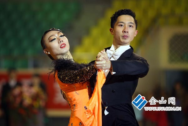 中国·镇江国际标准舞公开赛在江苏大学体育馆