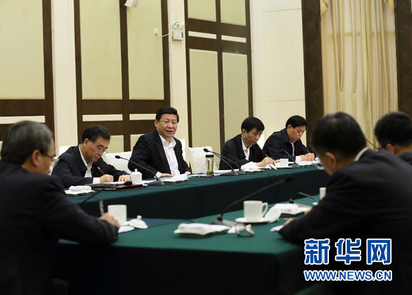 12月9日，中共中央总书记、中央军委主席习近平在广州主持召开经济工作座谈会。 新华社记者 兰红光