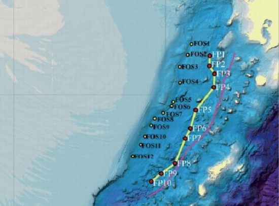 中国提交东海200海里外划界案 界线贴近冲绳(组图)