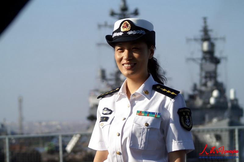 高清:中国海军护航编队女兵 随远洋一起美丽(组