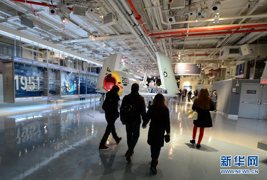 纽约无畏号航母博物馆在飓风后重新开放(高