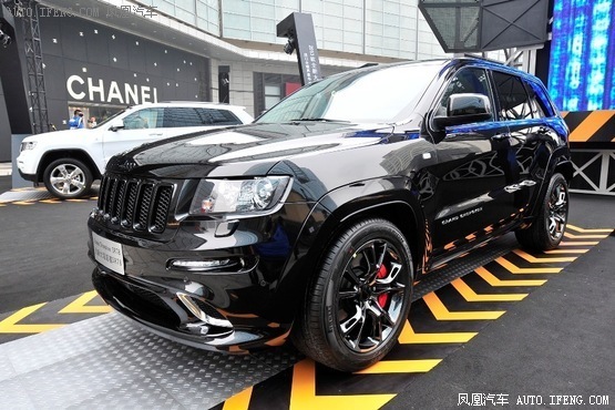 大切诺基srt8炫黑版上市 售119.99万元(组图)