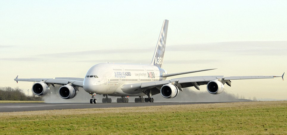 空客a380是世界上最大的客机,一架普通版a380的售价约为1.