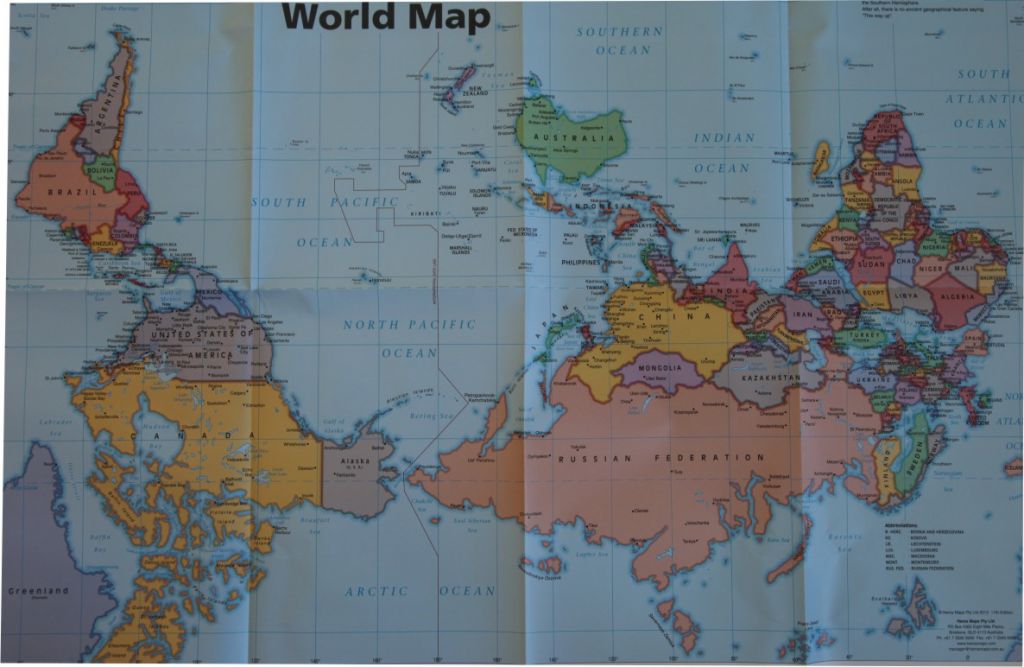 网友问答:   张华容:我还是头一回得知澳洲的世界地图是上南下北图片