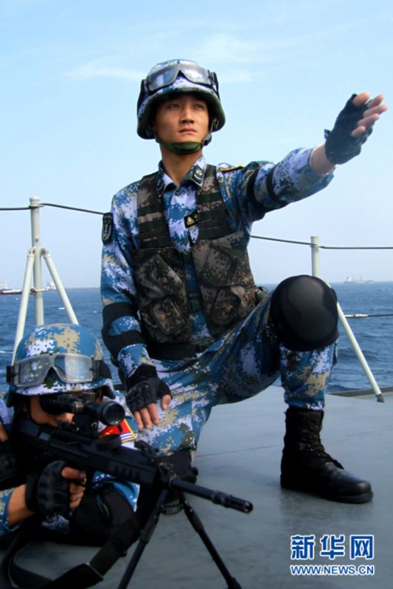 组图:各种姿势 护航军人的舰船style
