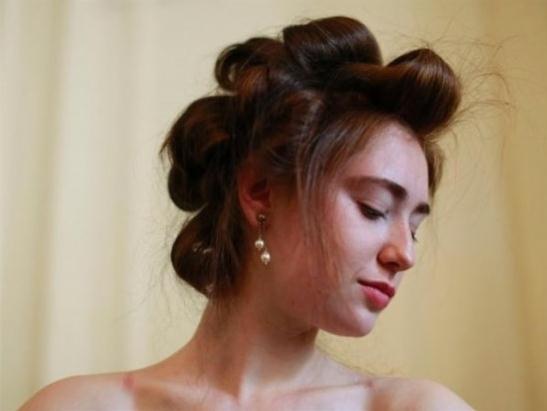 探秘女富豪招婿俱乐部 真正“白富美幼”