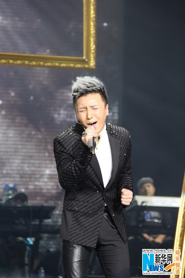曹轩宾成无冕之王 遇黄龄英雄难过美人关(组图)