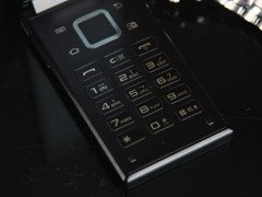 三星 W999 黑色 键盘图 