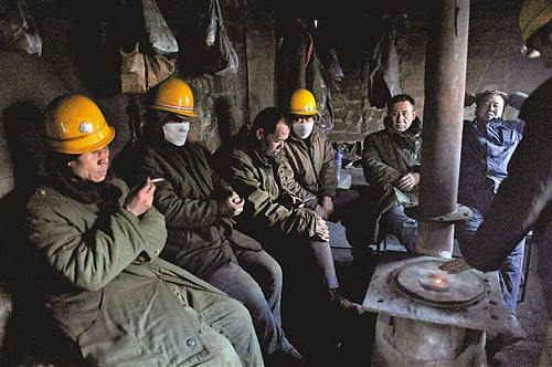 煤矿工人口罩_日本人养成戴口罩的习惯,也是在一场疫情之后(2)