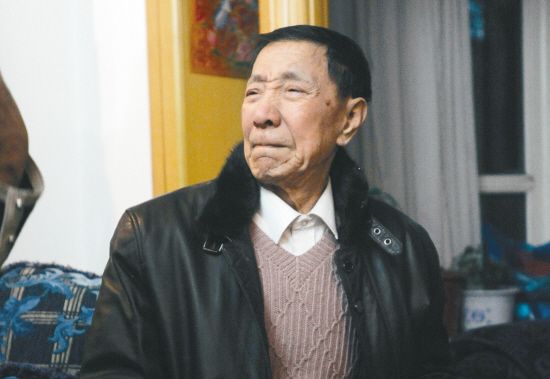 1月5日,老搭档杨振华前往金炳昶家中吊唁。
