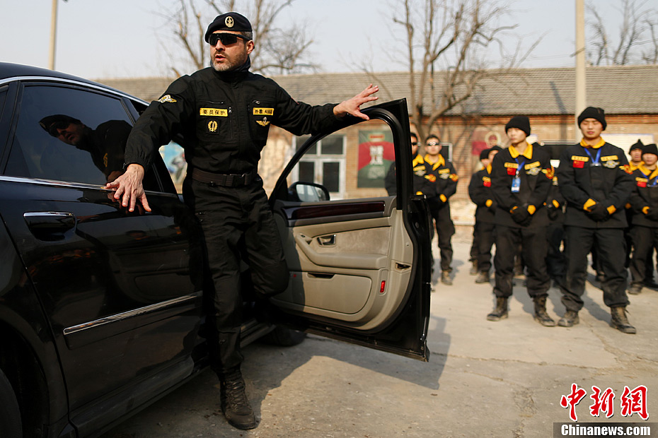 中国保镖魔鬼训练营北京开营 含读心术侦察术