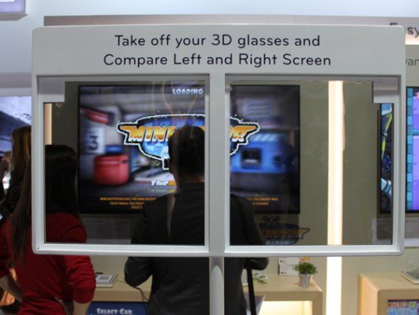 如果你买了一台LG的3D电视，两个玩家戴上特殊的眼镜就可以对着全屏幕开战了，不需要将屏幕一分为二。