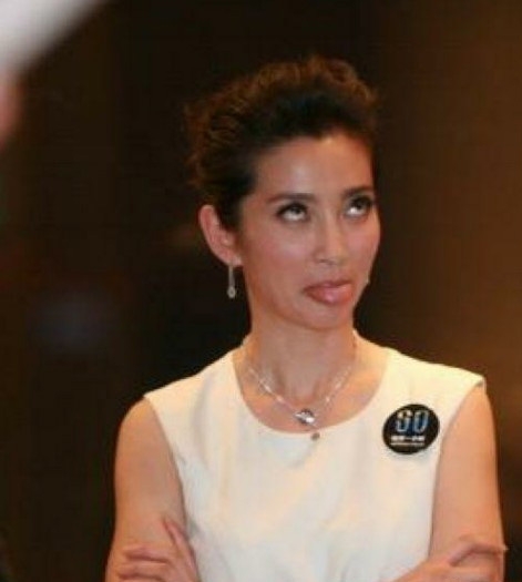 王力宏范冰冰小S赵薇佘诗曼明星翻白眼搞怪扮怎么表情包聊天时用在图片
