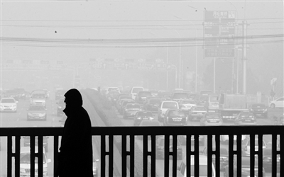 本市又起大雾 京沪等4条高速上午封闭 重污染