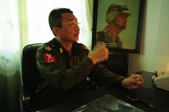 中国记者冒死暗闯缅甸克钦独立军:女兵遭蹂躏