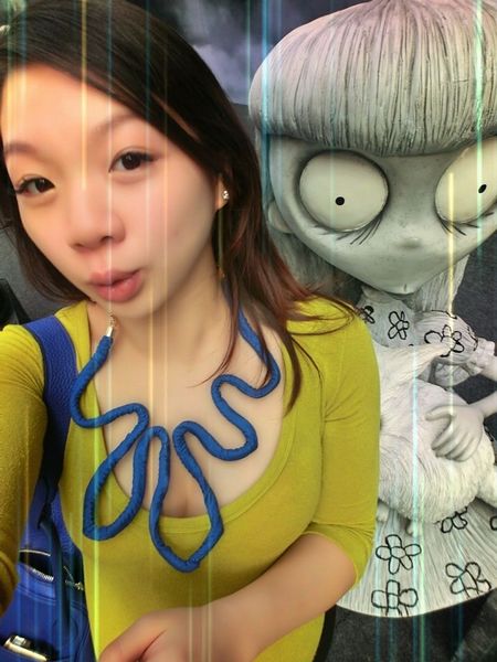 陈燕翡也在自己的微博里面贴出了为爱子庆祝双满