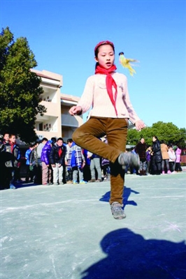 小学生冬季运动忙(图)