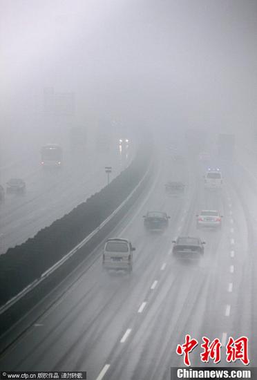 北京30%公车牌照录入交管系统 重污染天上路将被拍