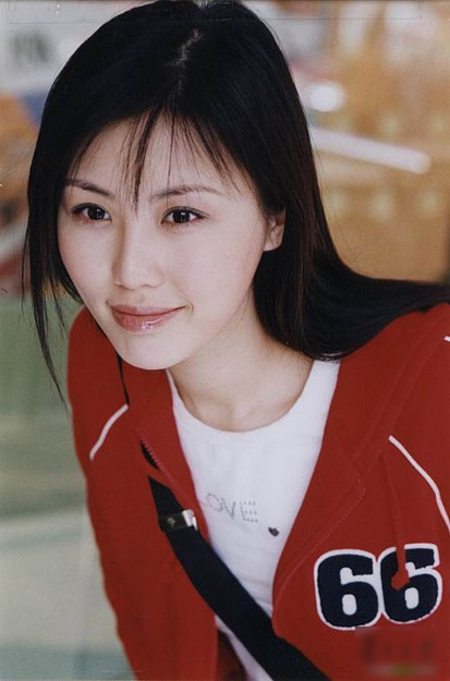 田朴珺谈"孩子"被疑怀孕 网友恭喜王石当爹