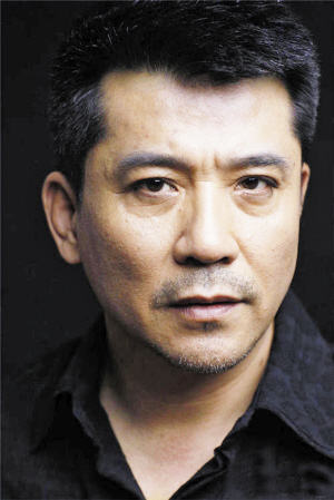 0 孙淳   近日,由知名编剧严歌苓创作,杨文军执导的电视剧《剧场》