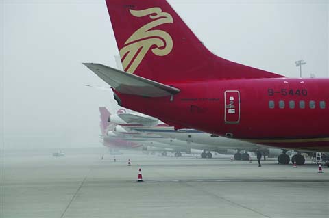 苏南硕放国际机场因雾霾天气多架航班出港延误