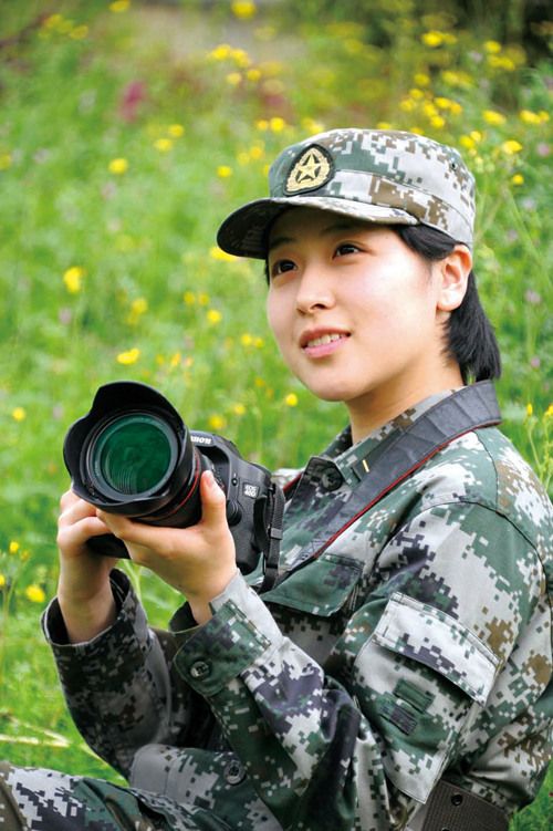 解放军最新魅力女兵出炉:基层气质美女多(组图)