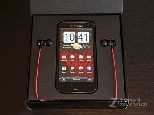 4.3英寸720p屏幕 HTC Rezound低价促销