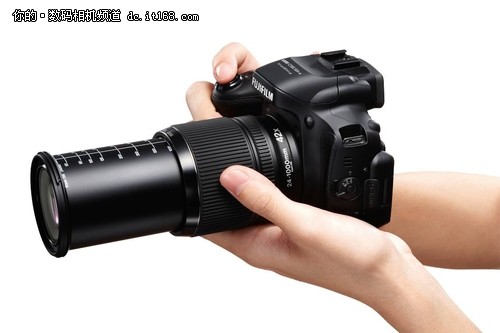 富士发布新长焦相机hs50exr