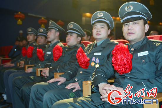 北京市保安服务总公司举行2013年迎新春慰问
