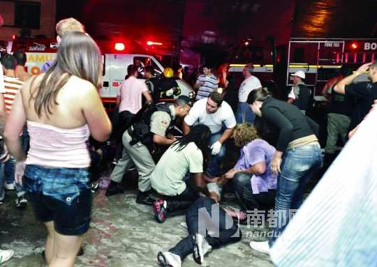 巴西夜总会大火+至少245人丧生(图)