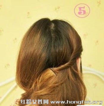 中短发怎么扎好看 图解短发梨花头扎法步骤(1)_生活指南_光明网