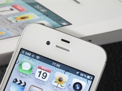 图为 白色苹果iPhone 4S