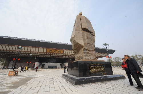 (社会)(1)苏州火车站南广场将于春运期间投用